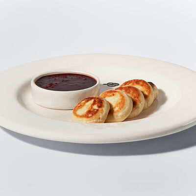 Сырники с вишнёвым джемом в Masa Madre по цене 650 ₽