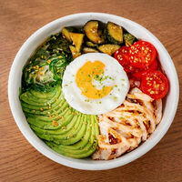 Поке с куриной грудкой в Avocado Queen