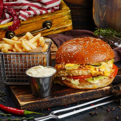 Комбо Galina Xl в Deus Burgers по цене 860 ₽