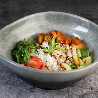 Поке с хрустящими баклажанами в Crazy Brothers