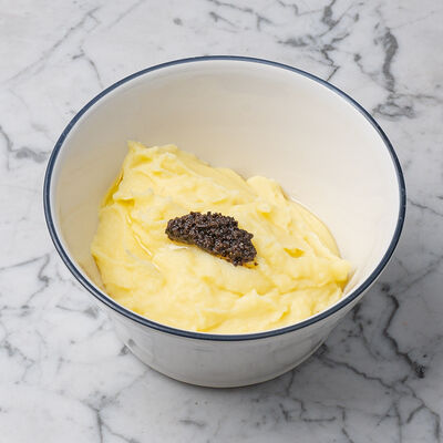 Мятый картофель с трюфелем в Monica по цене 330 ₽