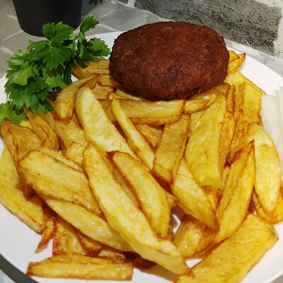 Котлета с жареной картошкой в Шашлык & Гриль по цене 300 ₽