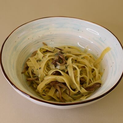 Тальятелле с вешенками и Тартуффо в Пряный Тимьян по цене 525 ₽