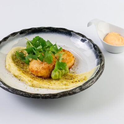 Крабовые котлеты с картофельным пюре в Rose Bar Crocus City по цене 1050 ₽