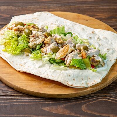 Лепёшка с курицей и овощами в Кабанья по цене 720 ₽