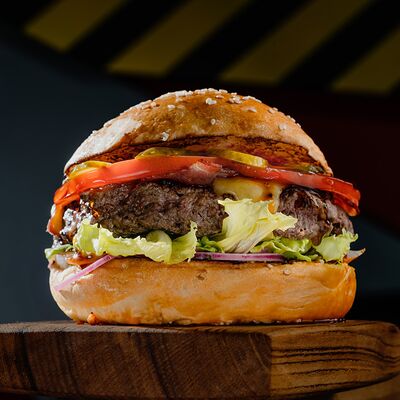 Бургер Гагарин в В Космосе Есть по цене 450 ₽