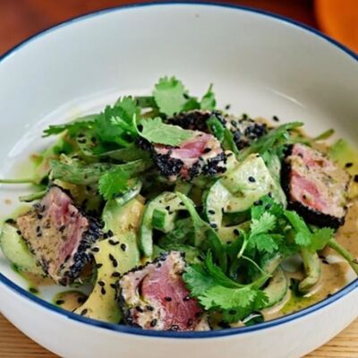 Салат тунец, авокадо, огурец в Wine Connection по цене 590 ₽