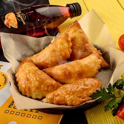 С говядиной и свининой в Чебурекми по цене 170 ₽