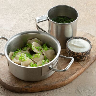 Пельмени с мраморной говядиной и мясным бульоном в Иван да Марья по цене 790 ₽