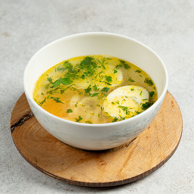 Куриный суп с домашней лапшой в Бурка по цене 455 ₽