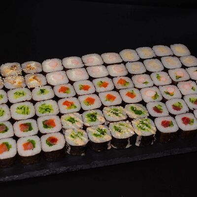 Сет Сэкай в Sushiritto по цене 3360 ₽
