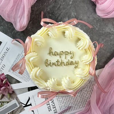 Бенто-торт стиль Ламбет Happy birthday в Любовь есть по цене 2600 ₽