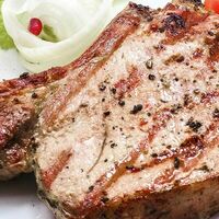 Шашлык из cвинoй корейки в Эребуни