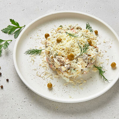 Салат Оливье с говядиной в Штолле по цене 279 ₽