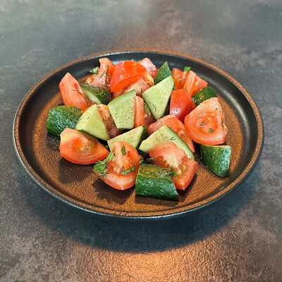 Салат из свежих овощей в Перекусъ по цене 370 ₽