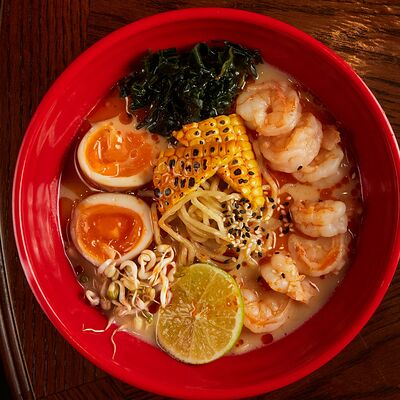 Рамен Сливочный с креветками в Рамен с уткой по цене 1120 ₽