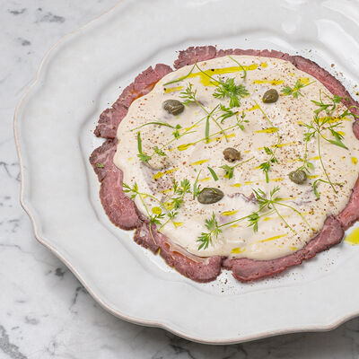 Вителло тоннато в Monica по цене 870 ₽