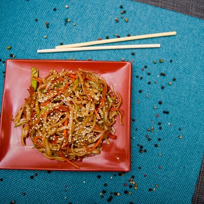 Удон с овощами в Sushi LeGo по цене 299 ₽