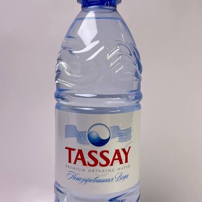 Вода Tassay негазированная в Кафе тесто может по цене 140 ₽