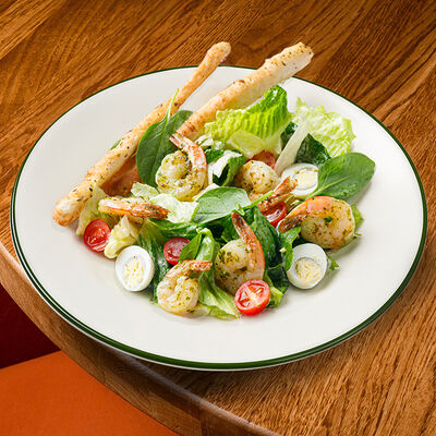 Цезарь с креветками в IL Патио по цене 825 ₽