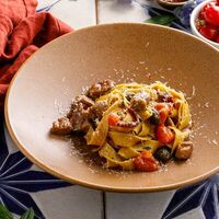 Паста с уткой и соусом демиглас в Паруса