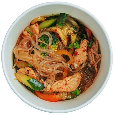 Wok лапша с фунчозой с курицей в Wok Lagman по цене 2650 ₸