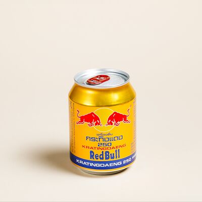 Red Bull Krating Daeng в Nam Pho по цене 330 ₽