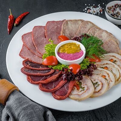 Мясное ассорти в Ресторан Воробьёвы Горы PREMIUM по цене 2519 ₽