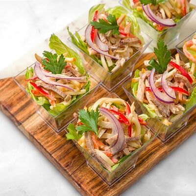 Салат Бюргер в MOSCOW FOOD Кейтеринг по цене 2660 ₽