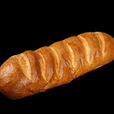 Батон классический в Пекарь Хлебов по цене 100 ₽