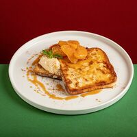 Френч-тост с мандаринами в Traveler's Coffee