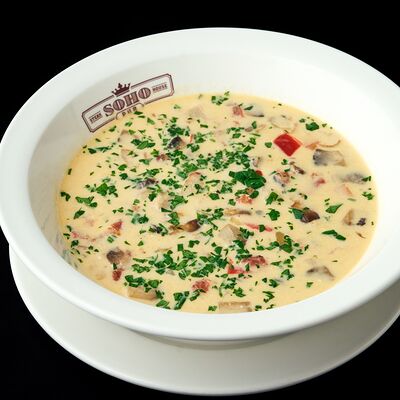 Суп сырный с беконом в Сохо по цене 800 ₽