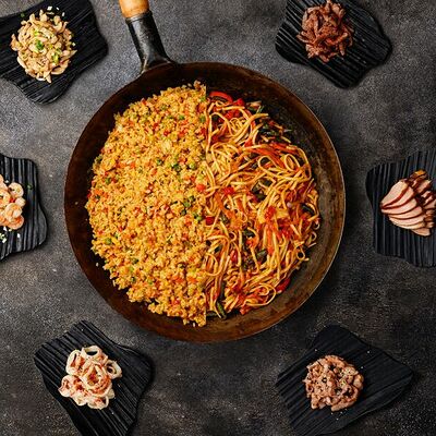 Тяхан с говядиной в Sushi & More по цене 465 ₽