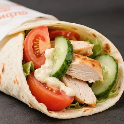 Шаурма с курицей в лавашев СВОЯ КУХНЯ по цене 398 ₽