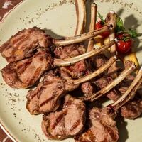 Шашлык из дагестанской баранины в Строганов Бар & Гриль