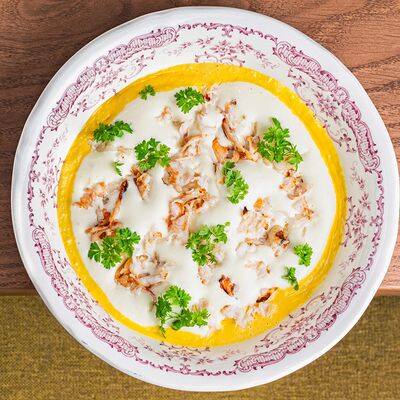 Крем-суп Пармеджано с креветками в ИВА по цене 1050 ₽