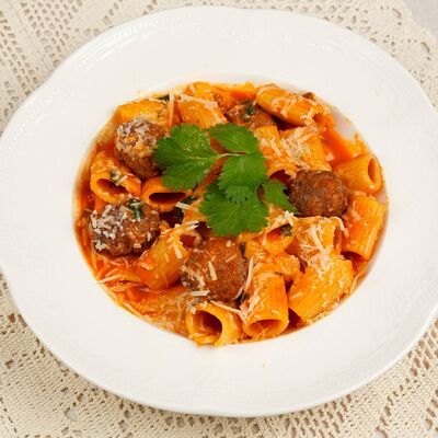 Риготони с митболами в Вера Фёдоровна по цене 780 ₽