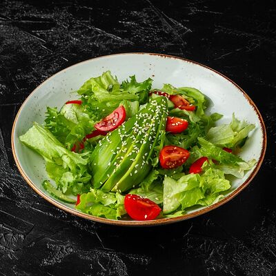 Салат с авокадо в Sushi House по цене 480 ₽