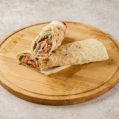 Пицца-ролл с курицей и беконом в ТОПКА Пицца на дровах по цене 770 ₽