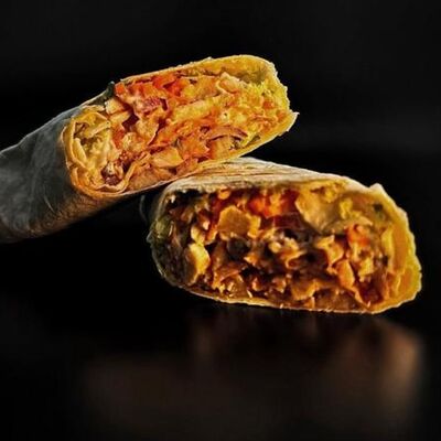 Шаурма куриная большая в Жар по цене 429 ₽