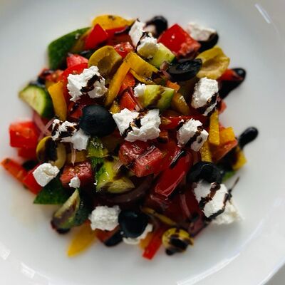 Греческий в Cafe LeoN по цене 465 ₽