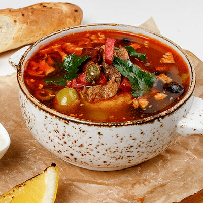 Солянка мясная с копченостями в Crazy Hunter по цене 600 ₽