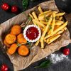 Наггетсы куриные с картофелем фри и соусом в Добрый Мерлин по цене 495