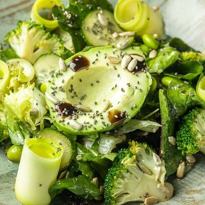 Зеленый салат с авокадо в Oliva по цене 720 ₽