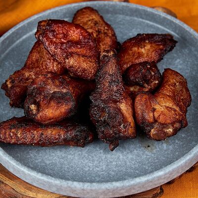 Куриные крылья в остром соусе в ЕрмолаевЪ Генштаб по цене 550 ₽