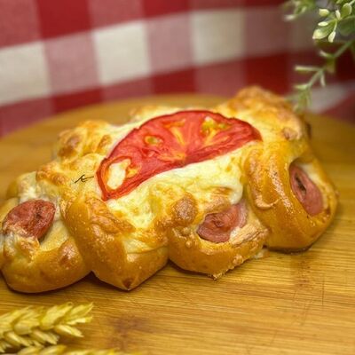 Сосиска с сыром в МакоФФка Вкуса по цене 151 ₽