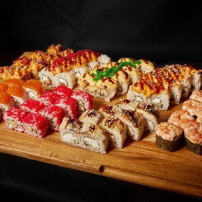 Сет Люкс в Роллы по себестоимости по цене 3850 ₽