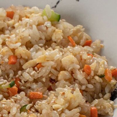 Жареный рис с овощами в Here sushi по цене 700 ₽