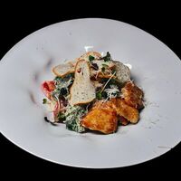 Цезарь с курицей в Лаверна
