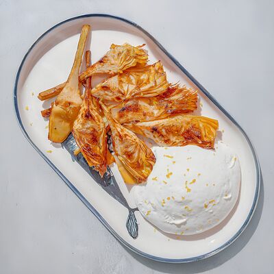 Жареные артишоки, мусс из пармезана в АFINA по цене 1350 ₽